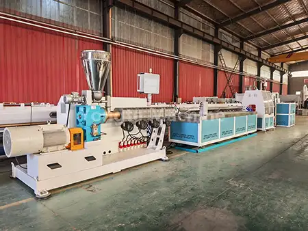 Sådan vælger du den rigtige PP-profilfremstillingsmaskine til højkvalitets plastekstrudering