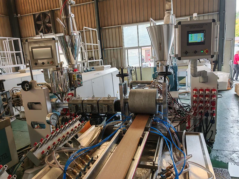Hvordan man forbedrer produktionshastigheden af ​​WPC Decking Extrusion Line?