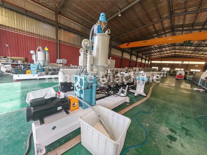 Yongte 16-63 mm PPR trelags rørekstruderingslinje til algeriske kunder har med succes afsluttet idriftsættelse og accept