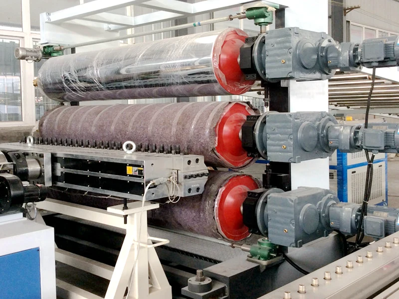 Maskine til fremstilling af PVC-plader